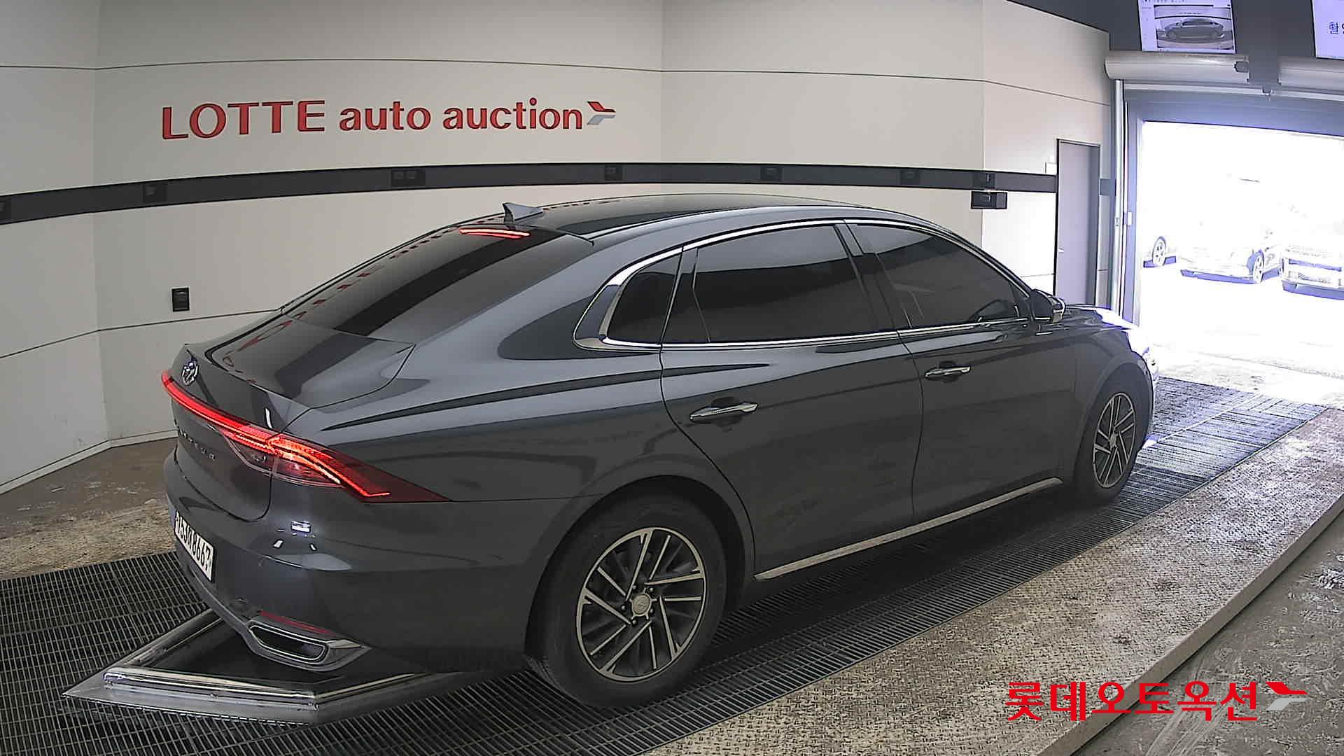 هيونداي أزيرا