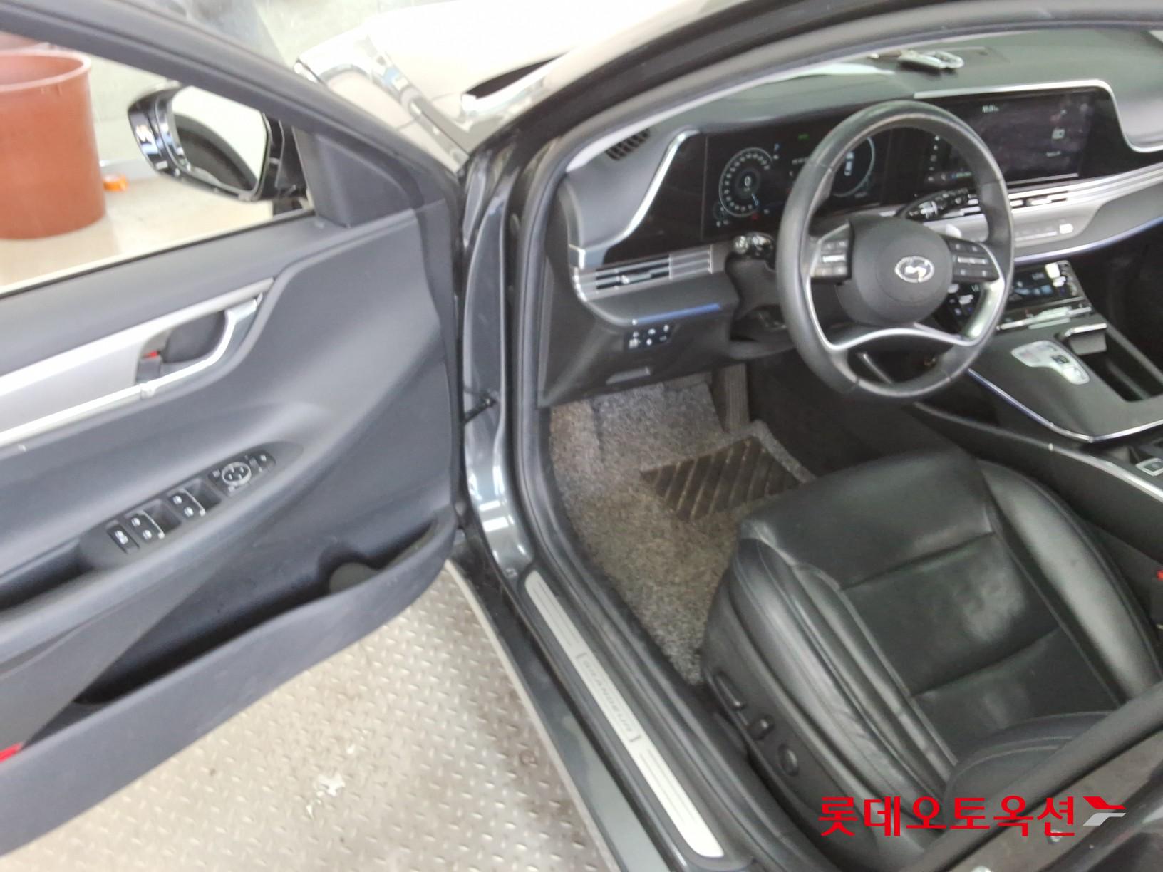 هيونداي أزيرا