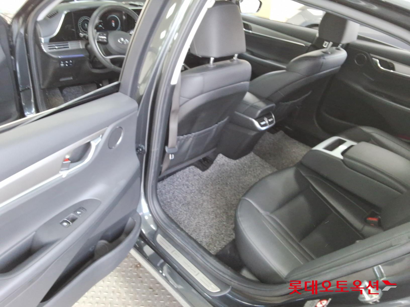 هيونداي أزيرا