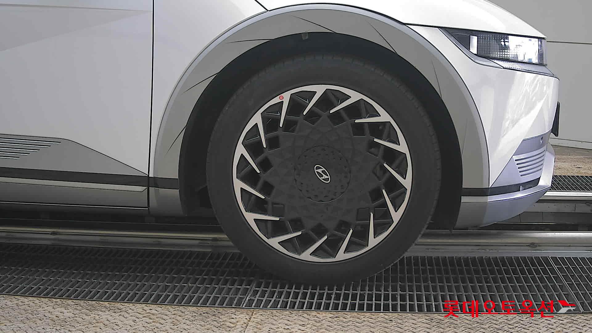 هيونداي أيونيك