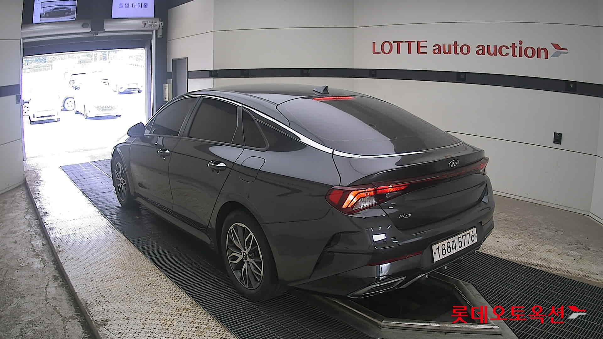 2020 - kia k5