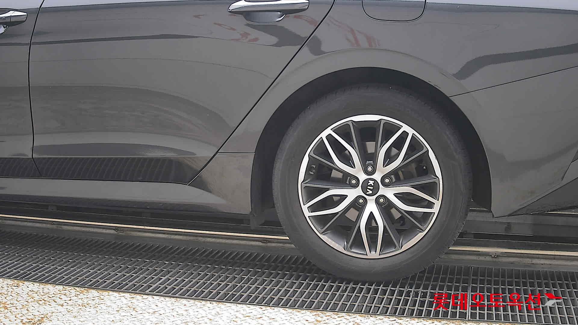 2020 - kia k5