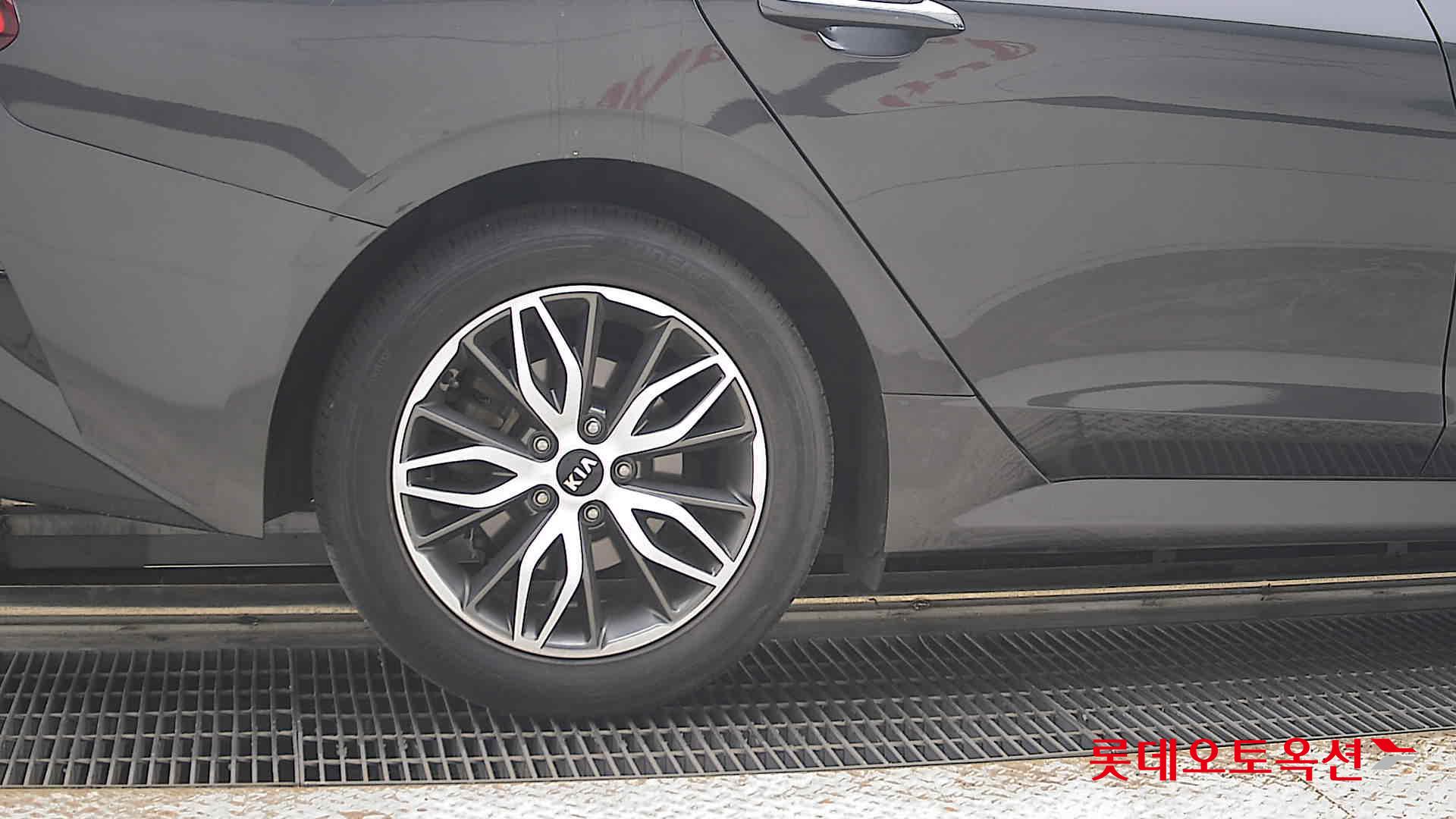 2020 - kia k5