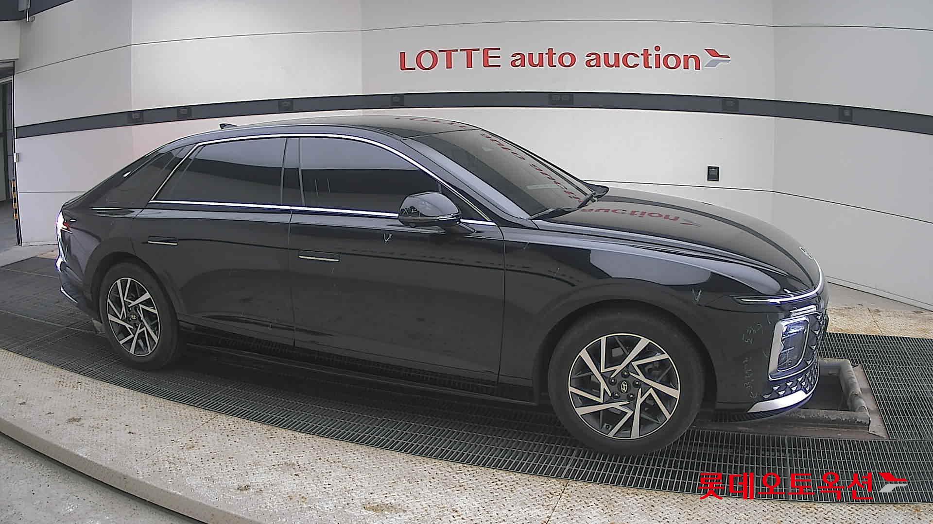 هيونداي أزيرا