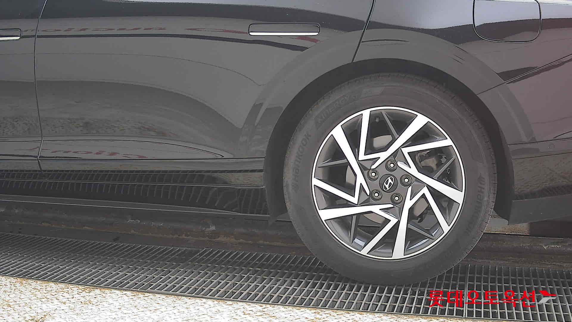 هيونداي أزيرا