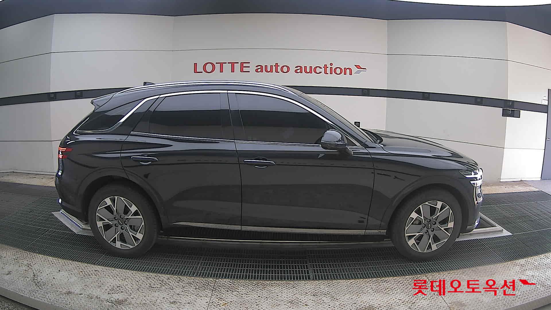 جينيسيس إيلكتريفايد GV70 2022 - صورة 21