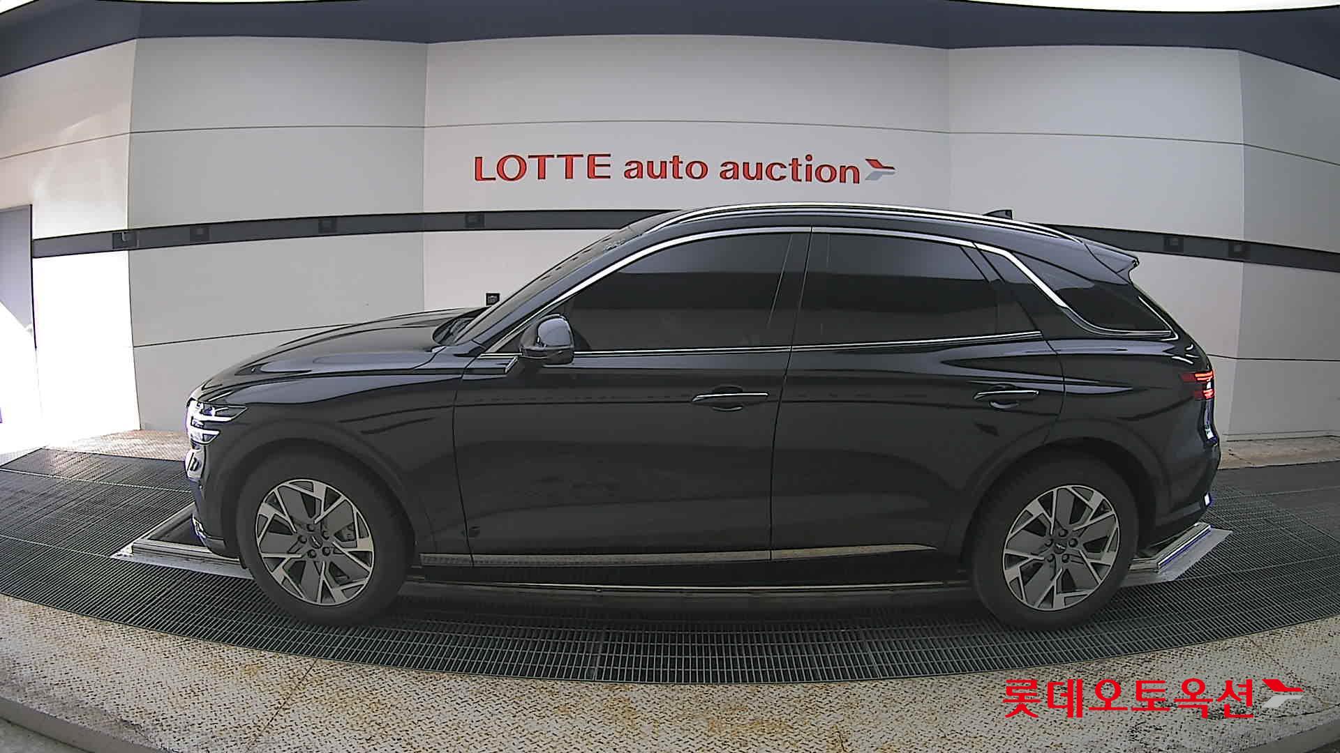 جينيسيس إيلكتريفايد GV70 2022 - صورة 13