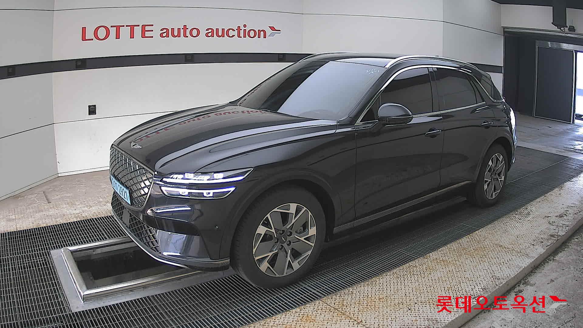 جينيسيس إيلكتريفايد GV70 2022 - صورة 11