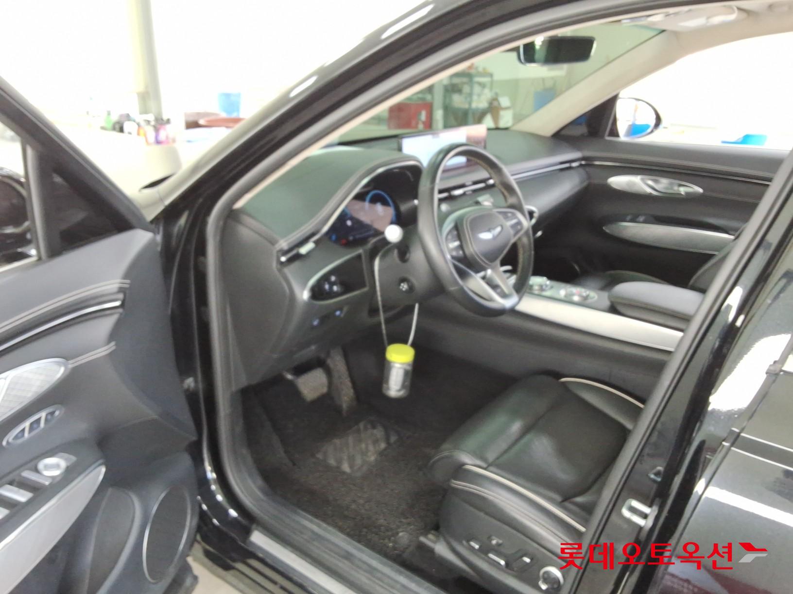 جينيسيس إيلكتريفايد GV70 2022 - صورة 35