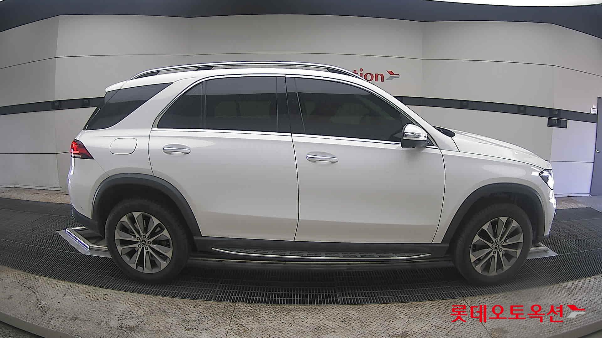 مرسيدس بنز GLE - 21