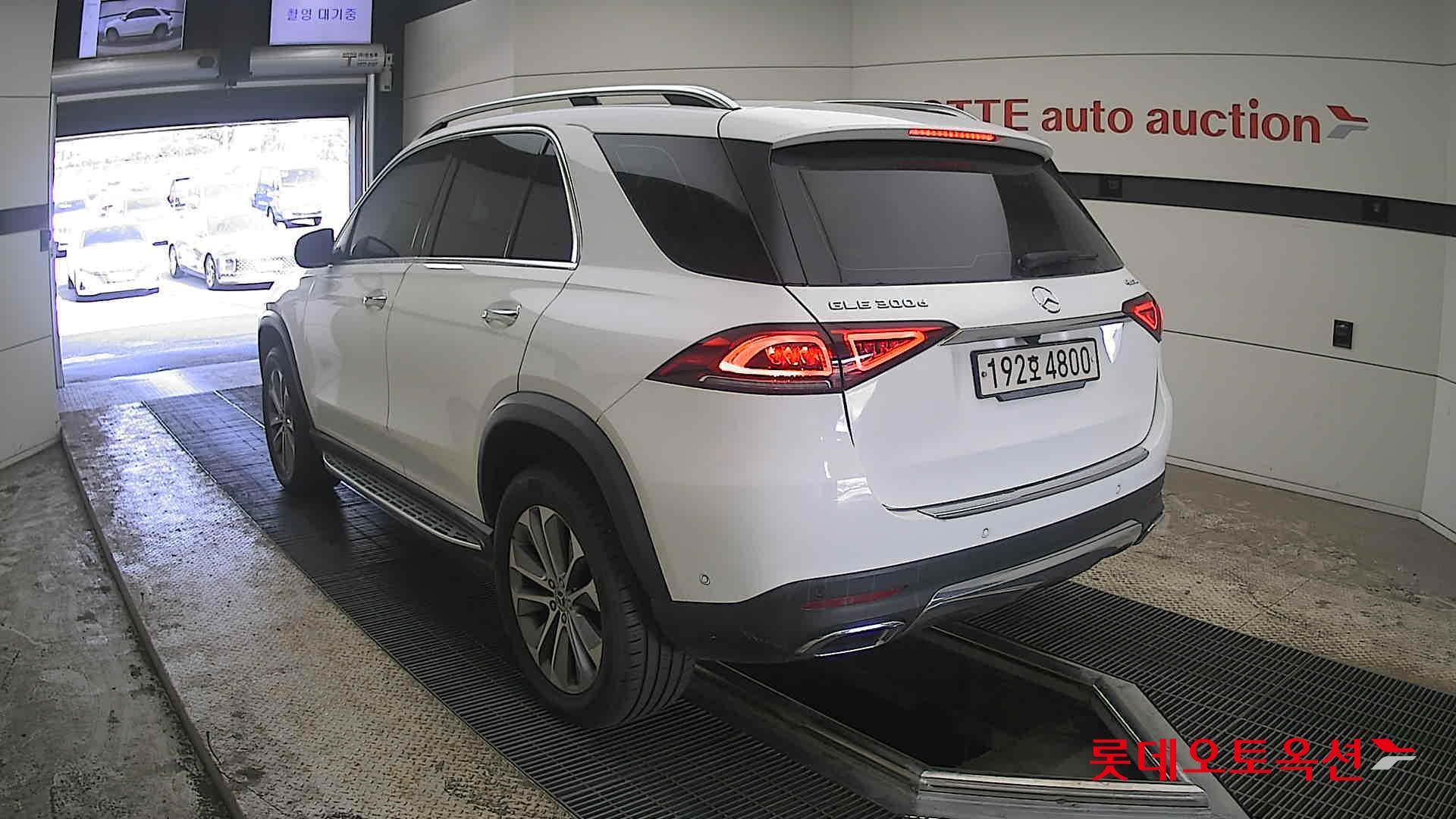 مرسيدس بنز GLE - 4
