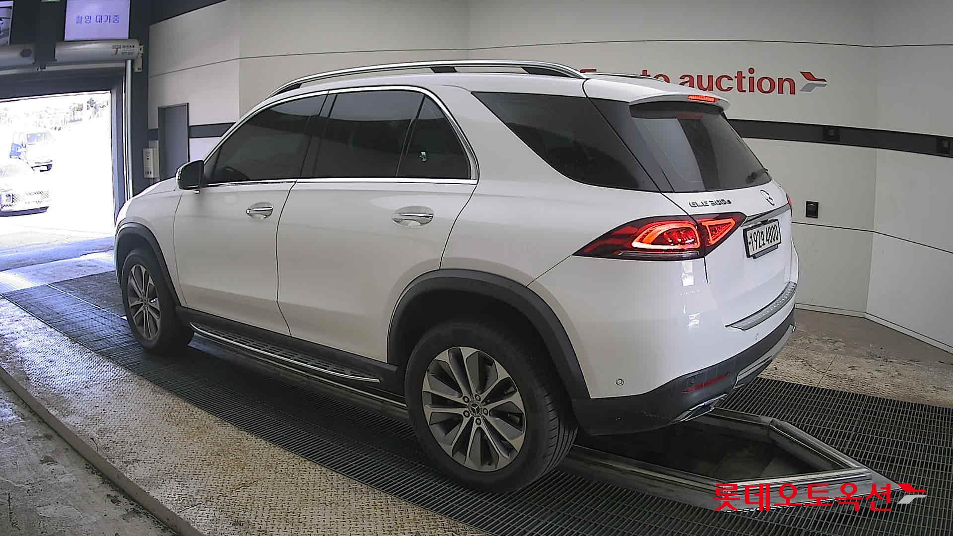 مرسيدس بنز GLE - 15