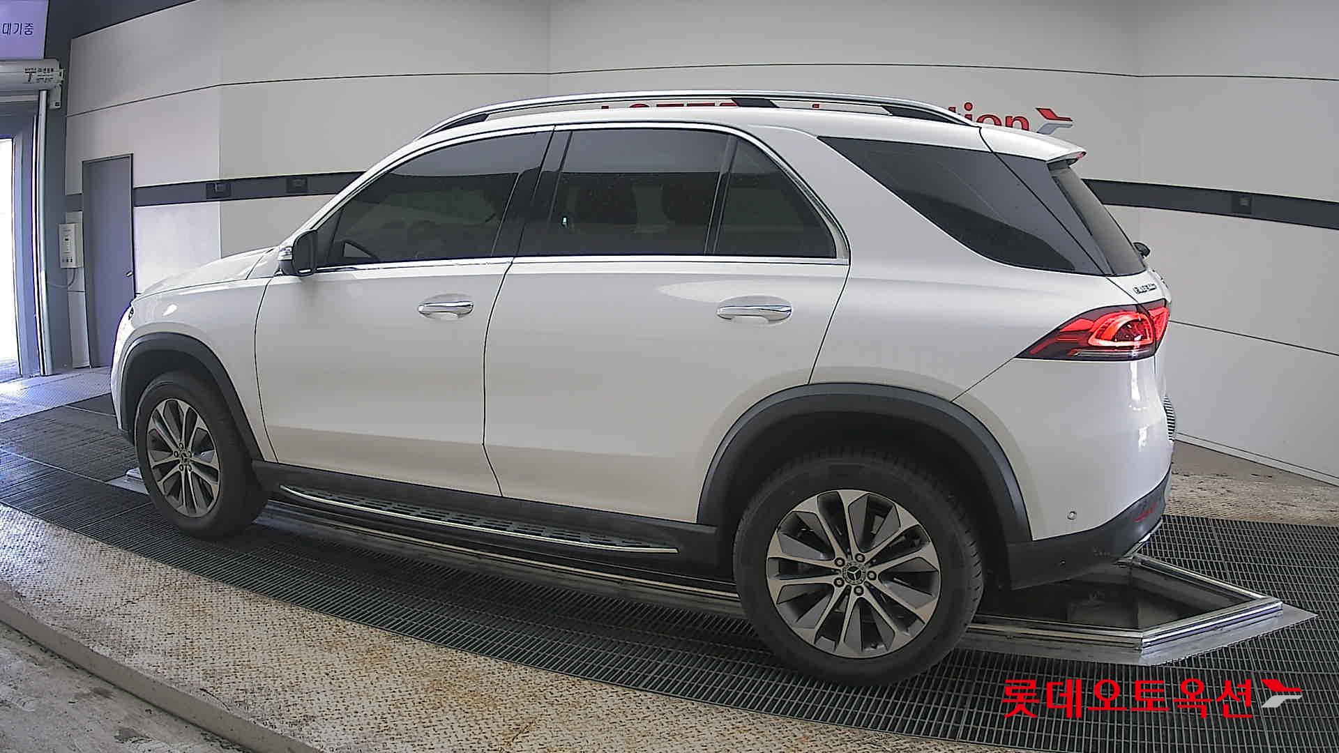 مرسيدس بنز GLE - 14