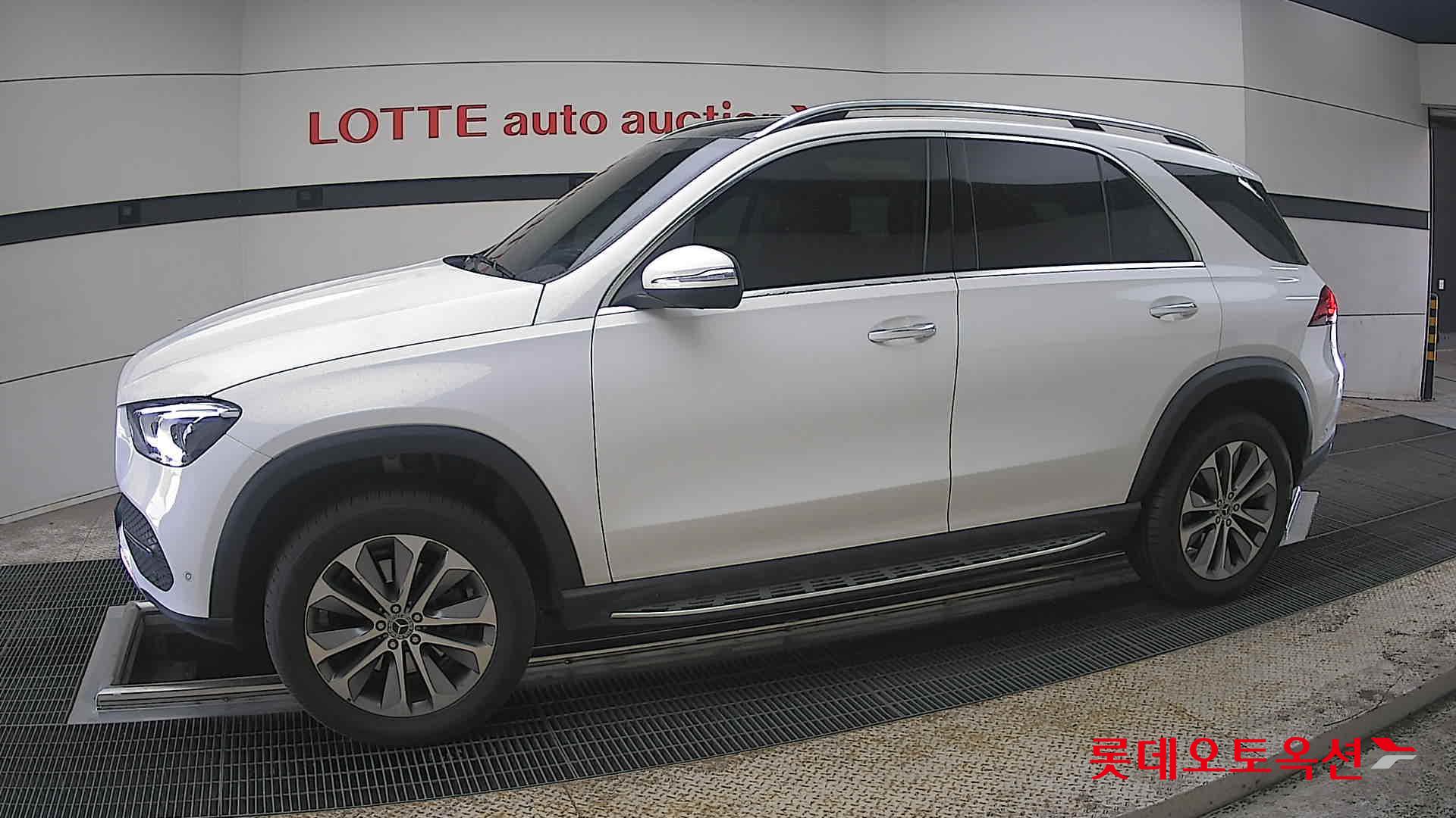 مرسيدس بنز GLE - 12