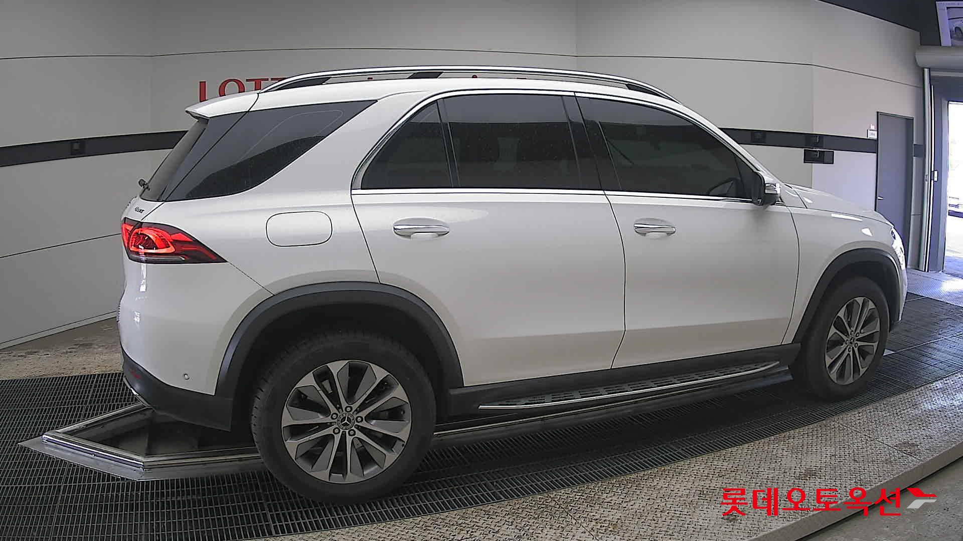 مرسيدس بنز GLE - 20