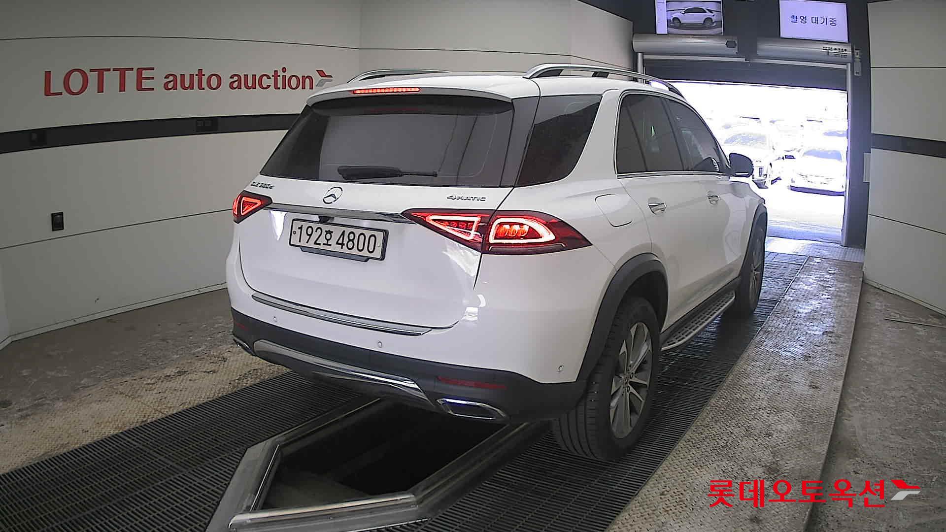 مرسيدس بنز GLE - 18