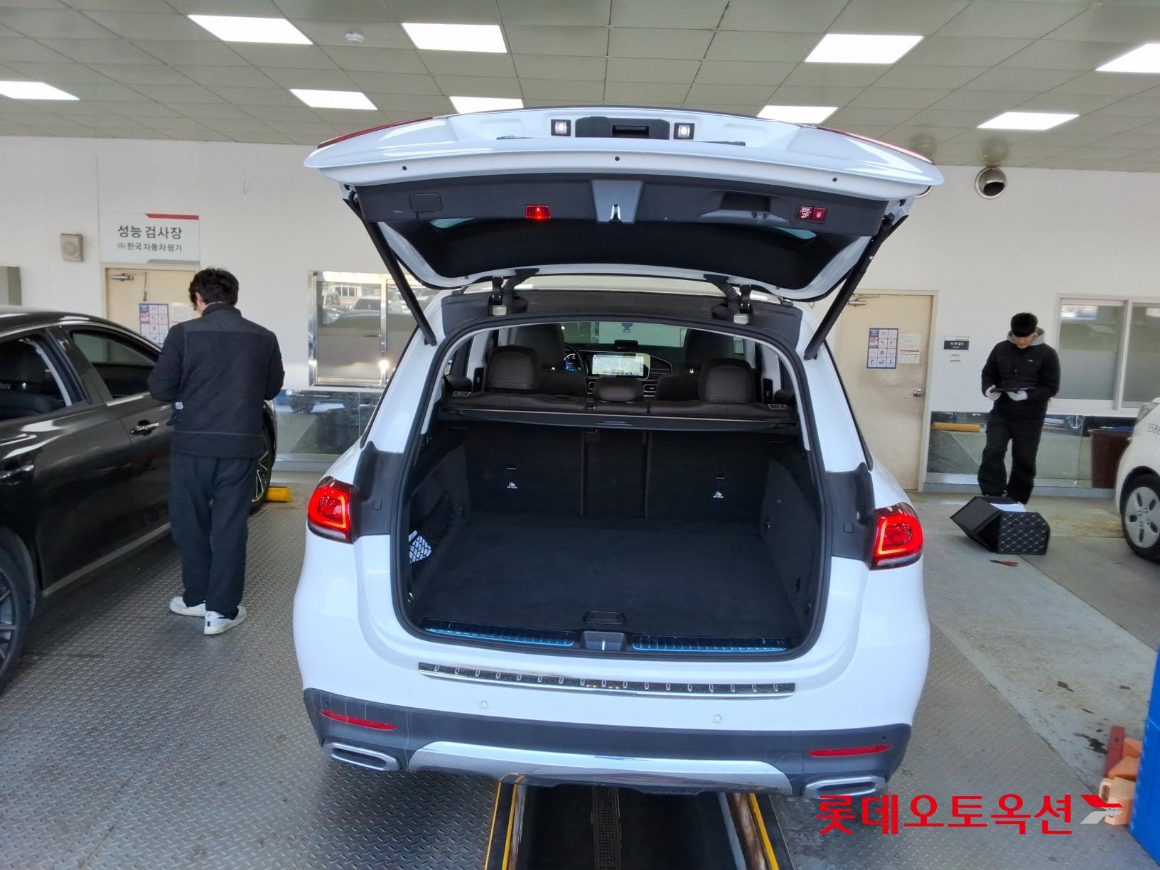 مرسيدس بنز GLE - 9