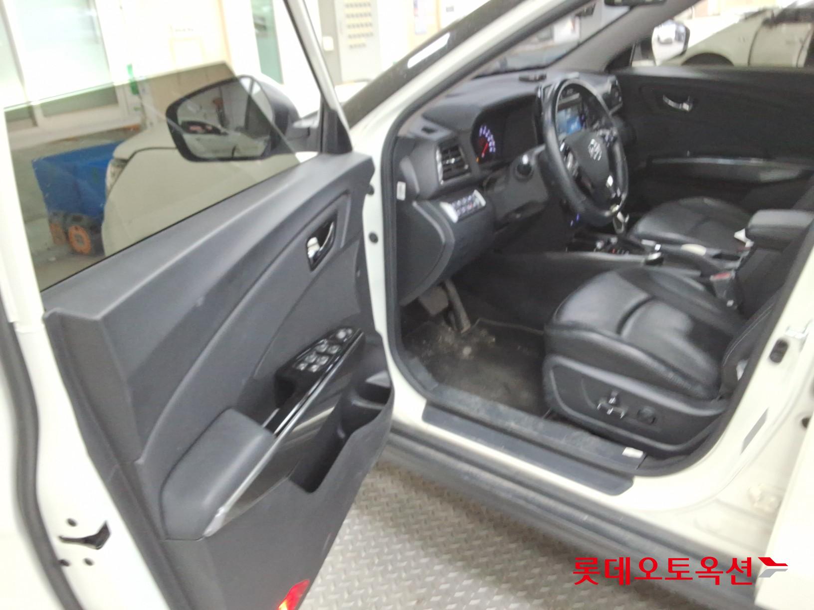 2022 - ssangyong tivoli