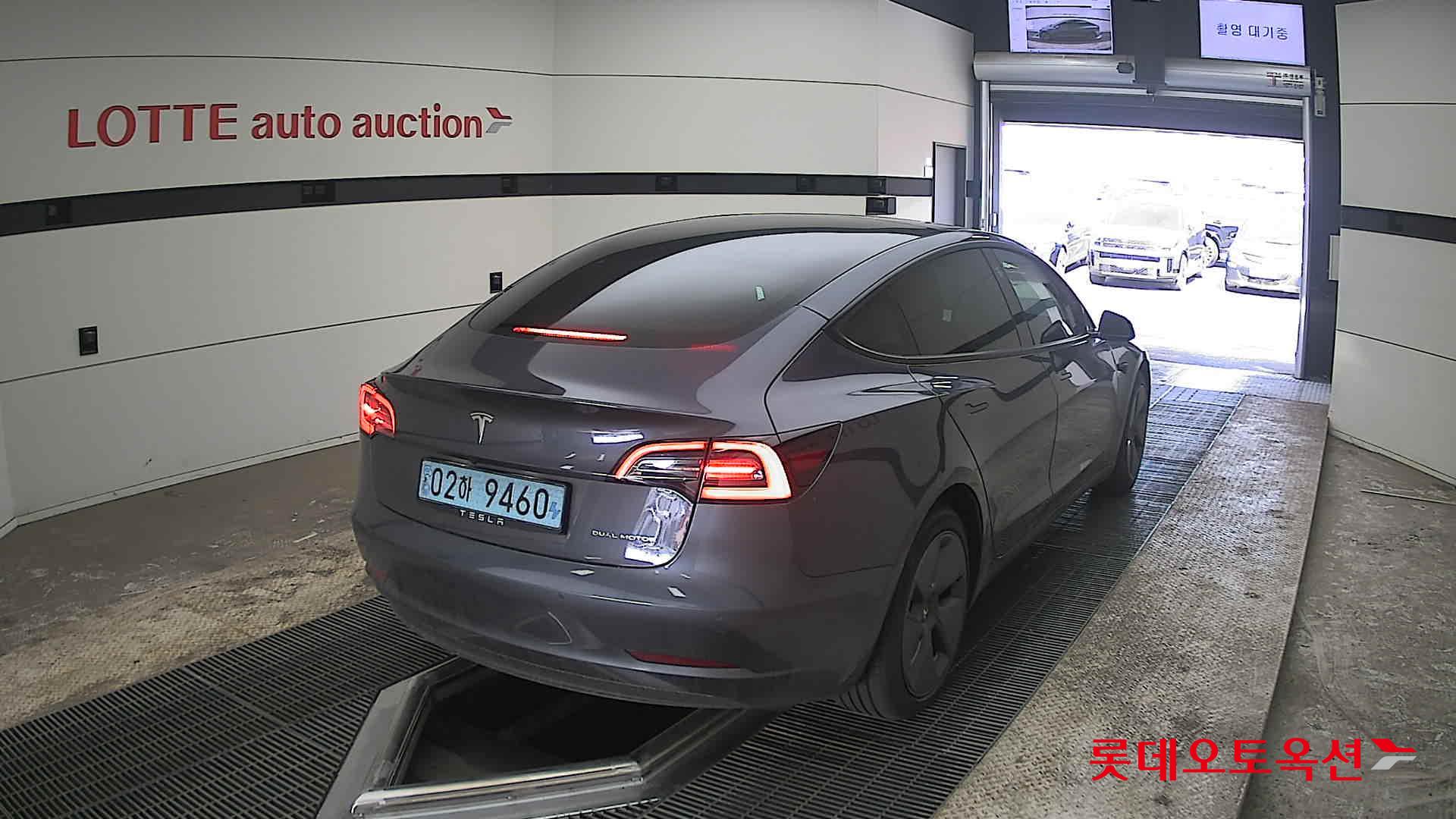 TESLA Model 3 - 18