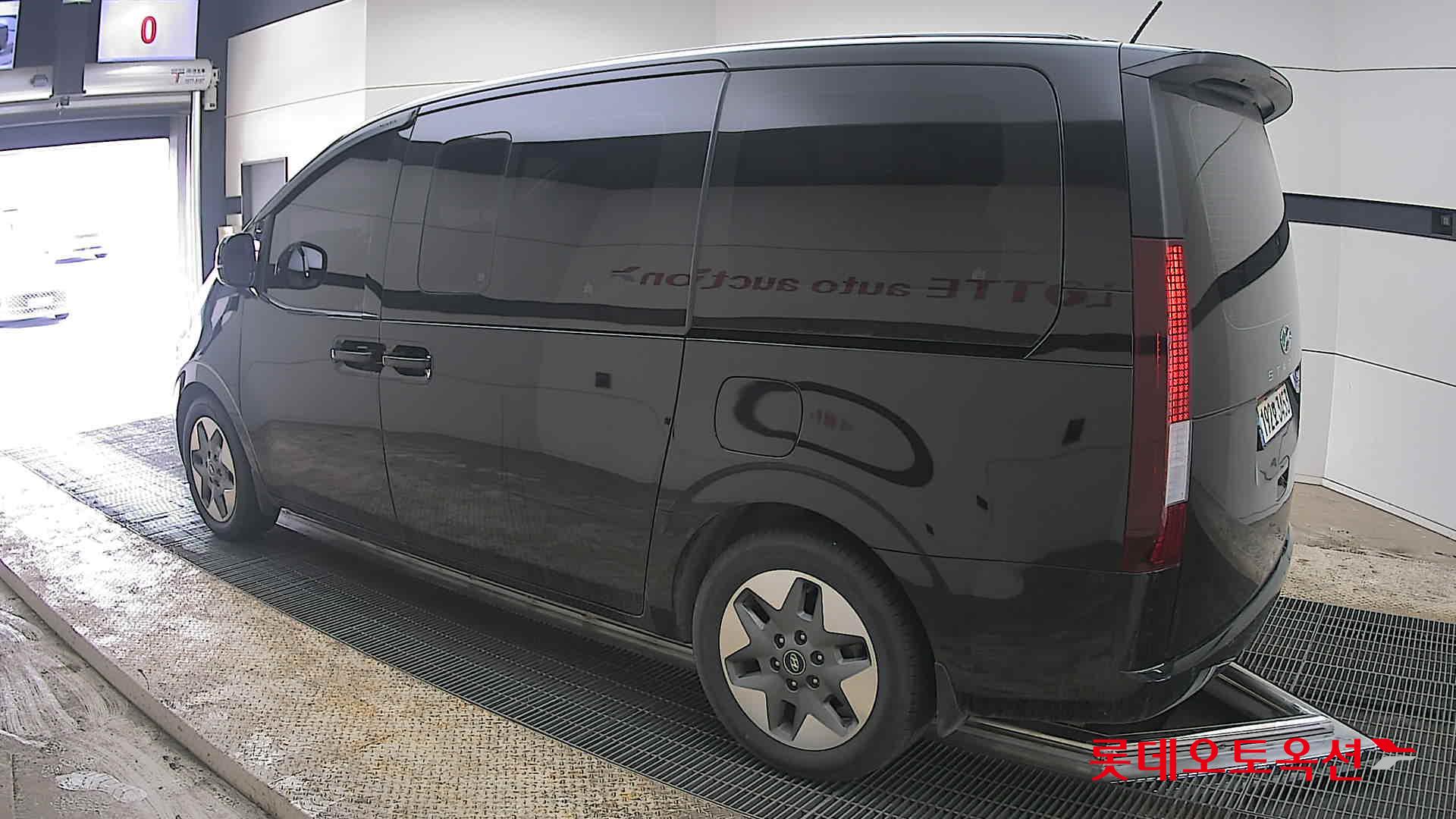 هيونداي ستاريا