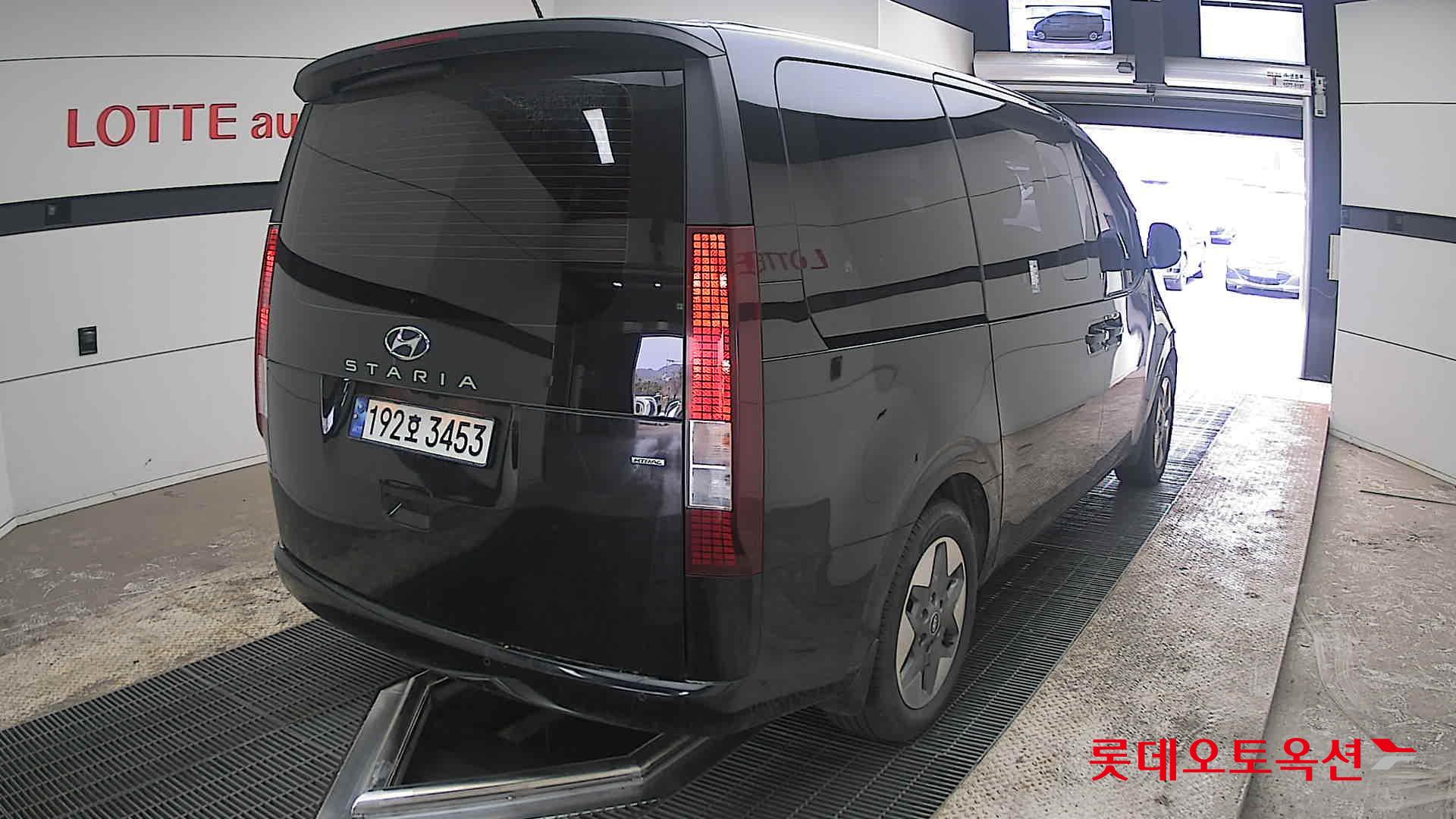 هيونداي ستاريا