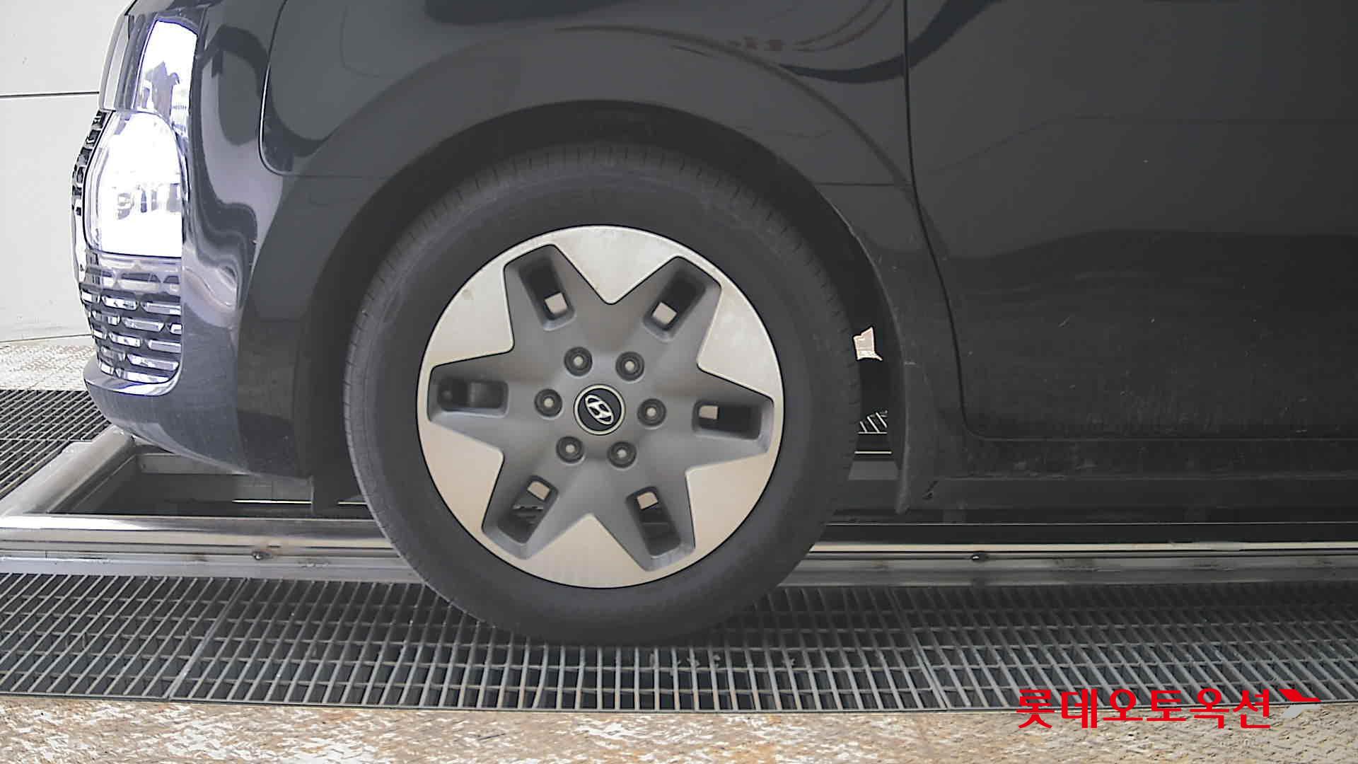 هيونداي ستاريا