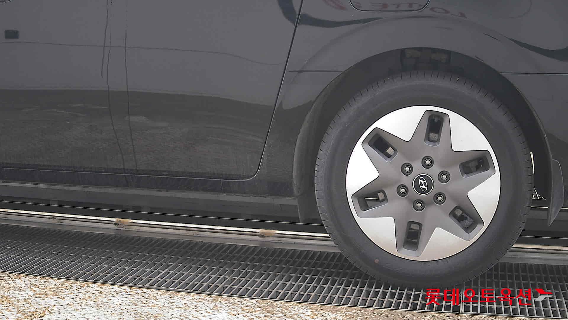 هيونداي ستاريا