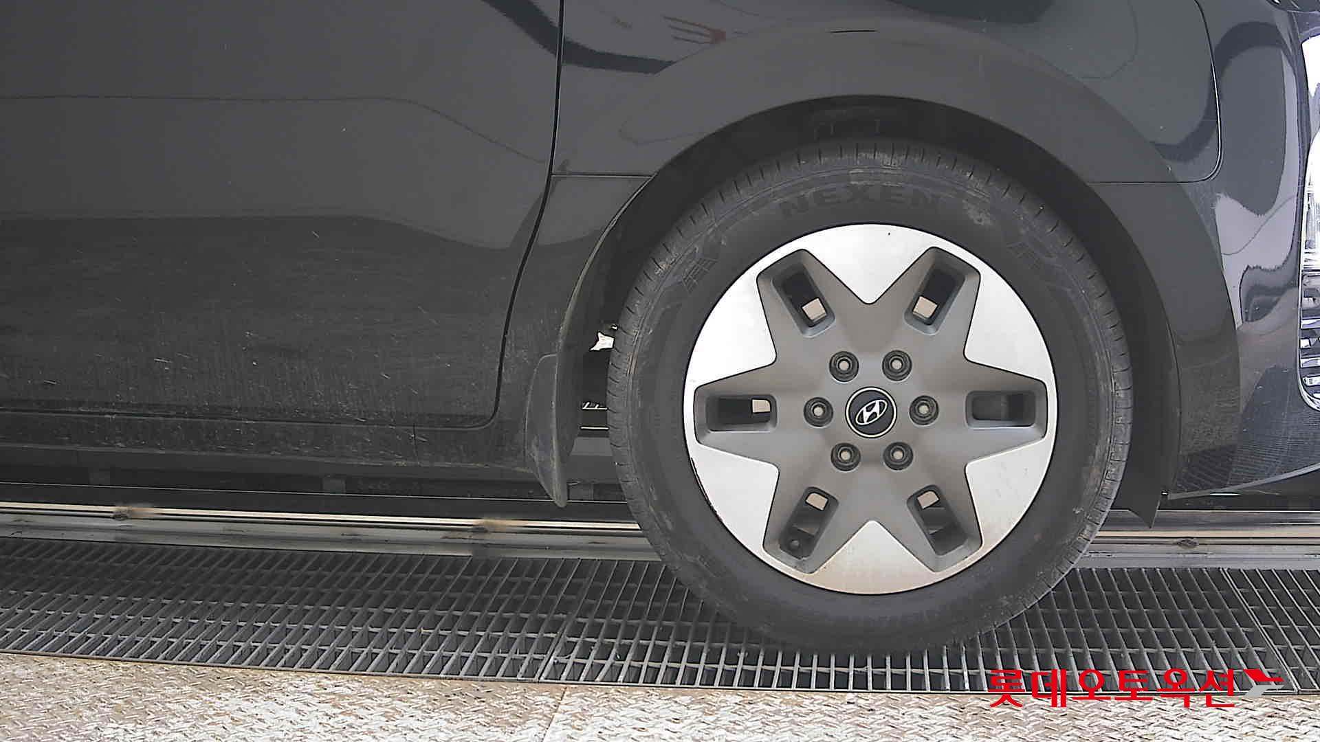 هيونداي ستاريا