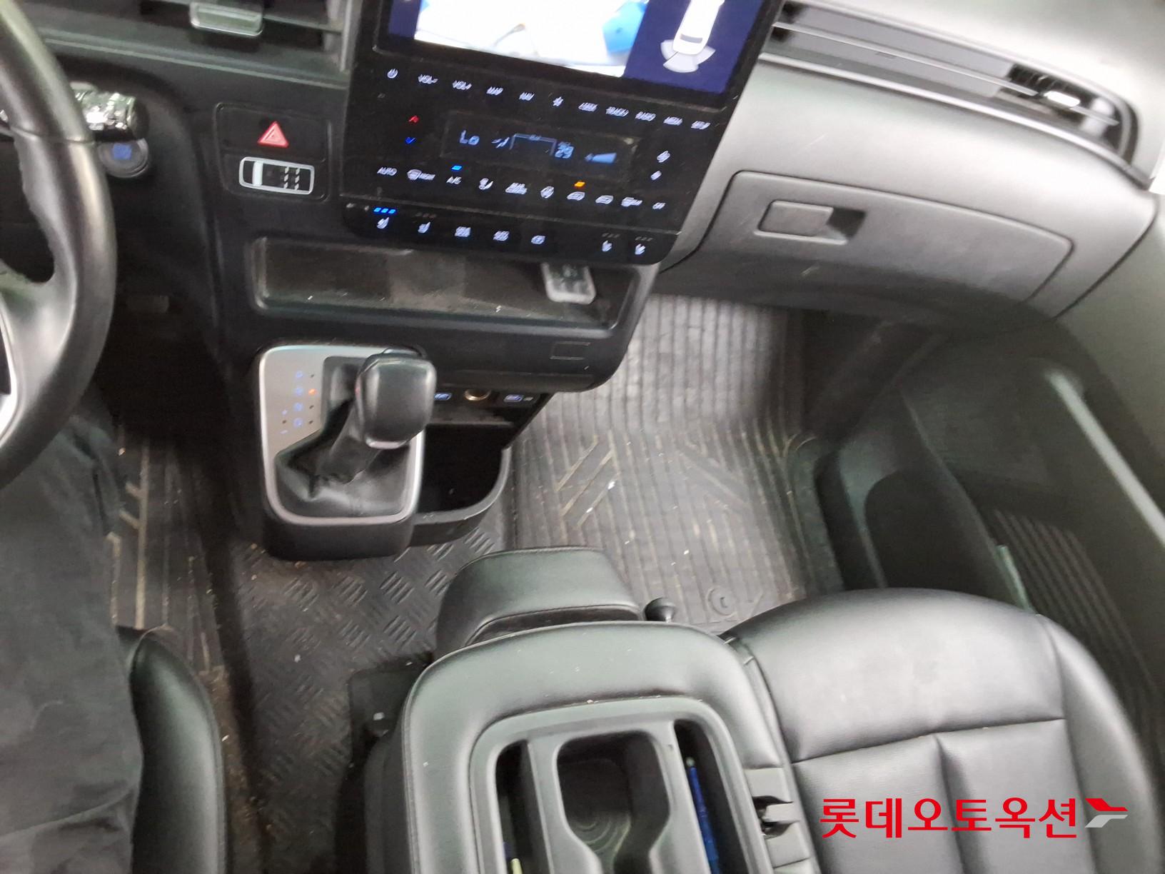 هيونداي ستاريا