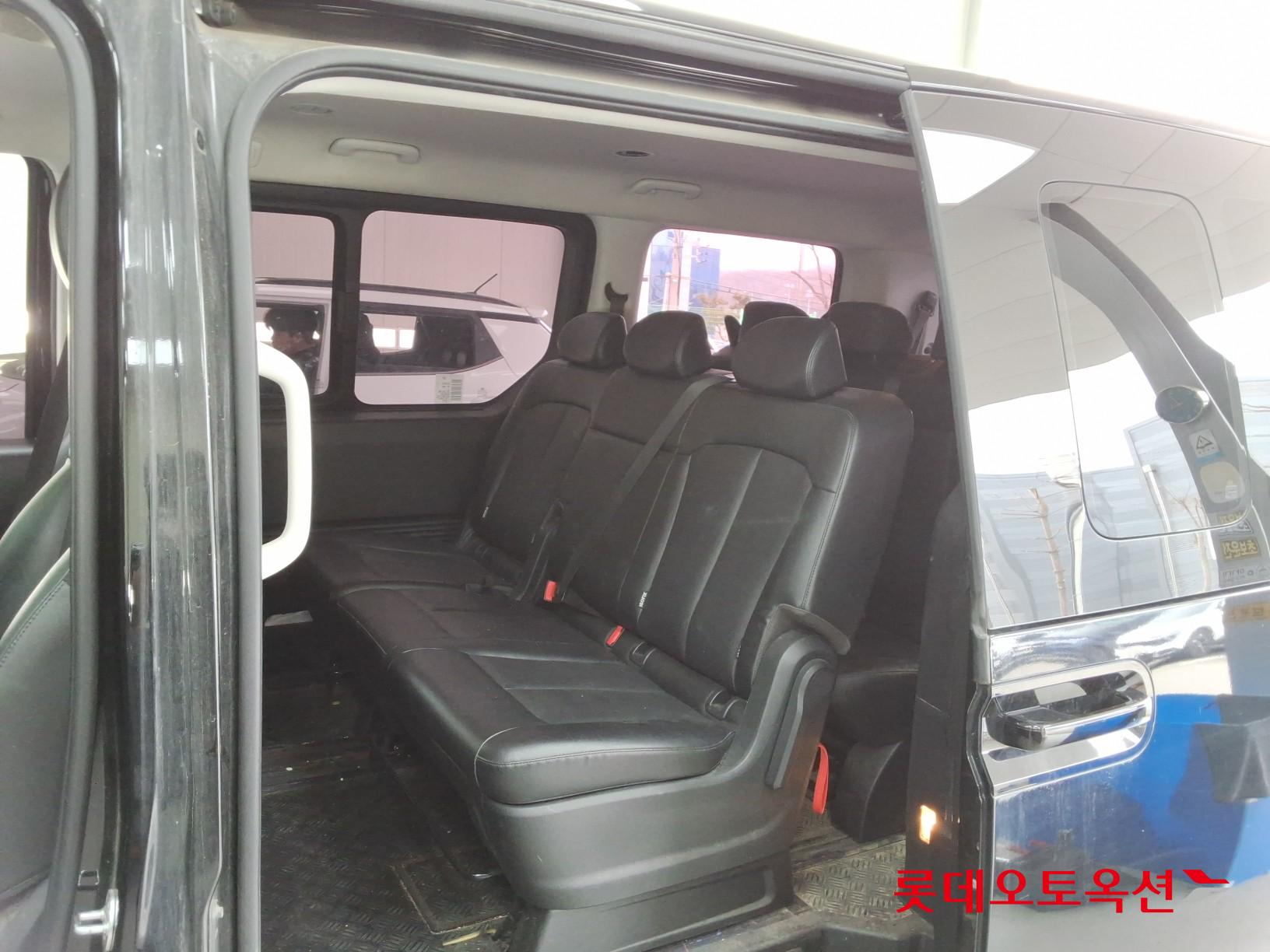 هيونداي ستاريا