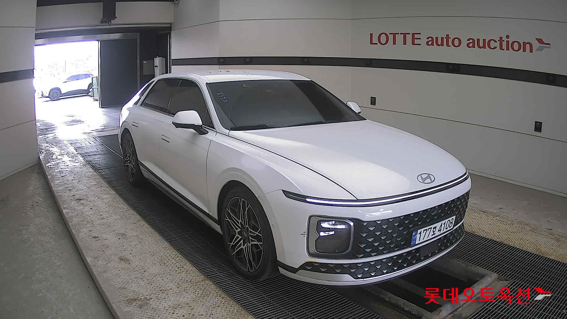 هيونداي أزيرا