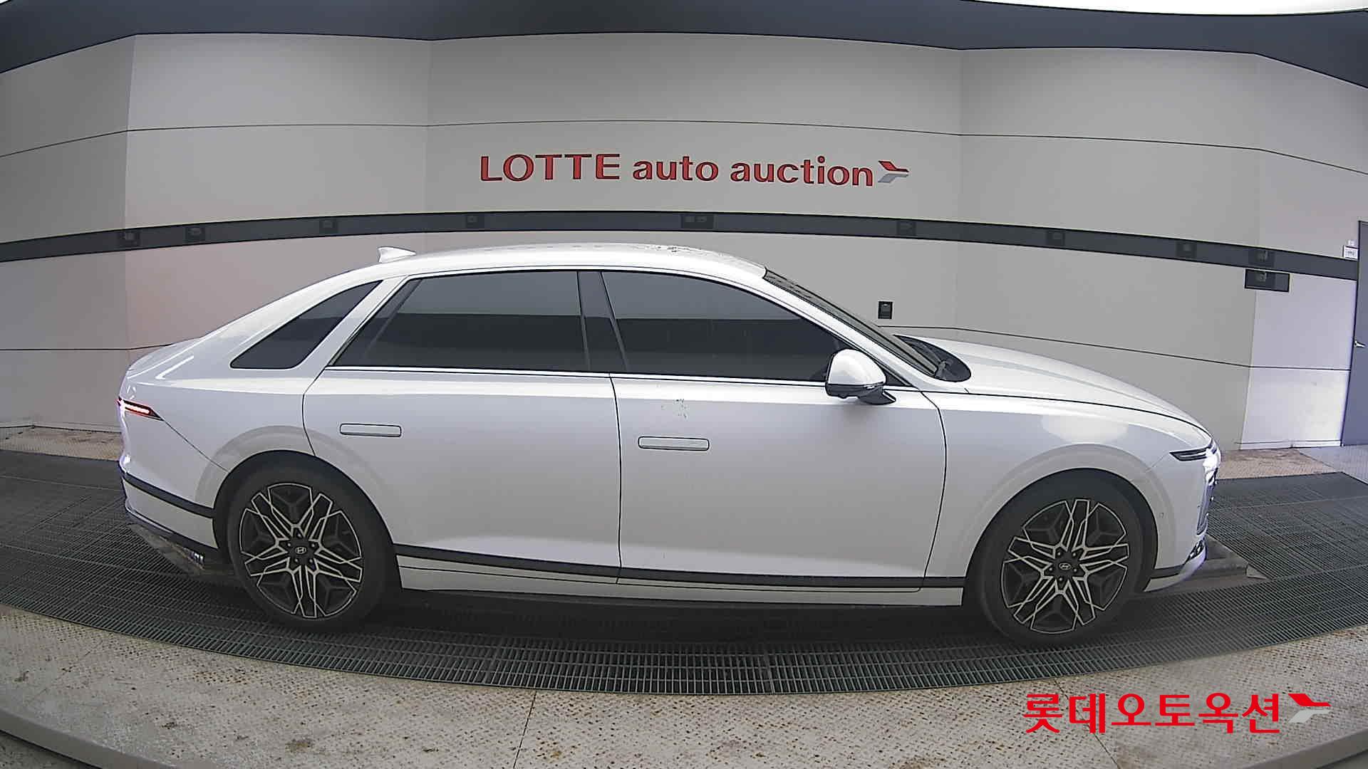 هيونداي أزيرا