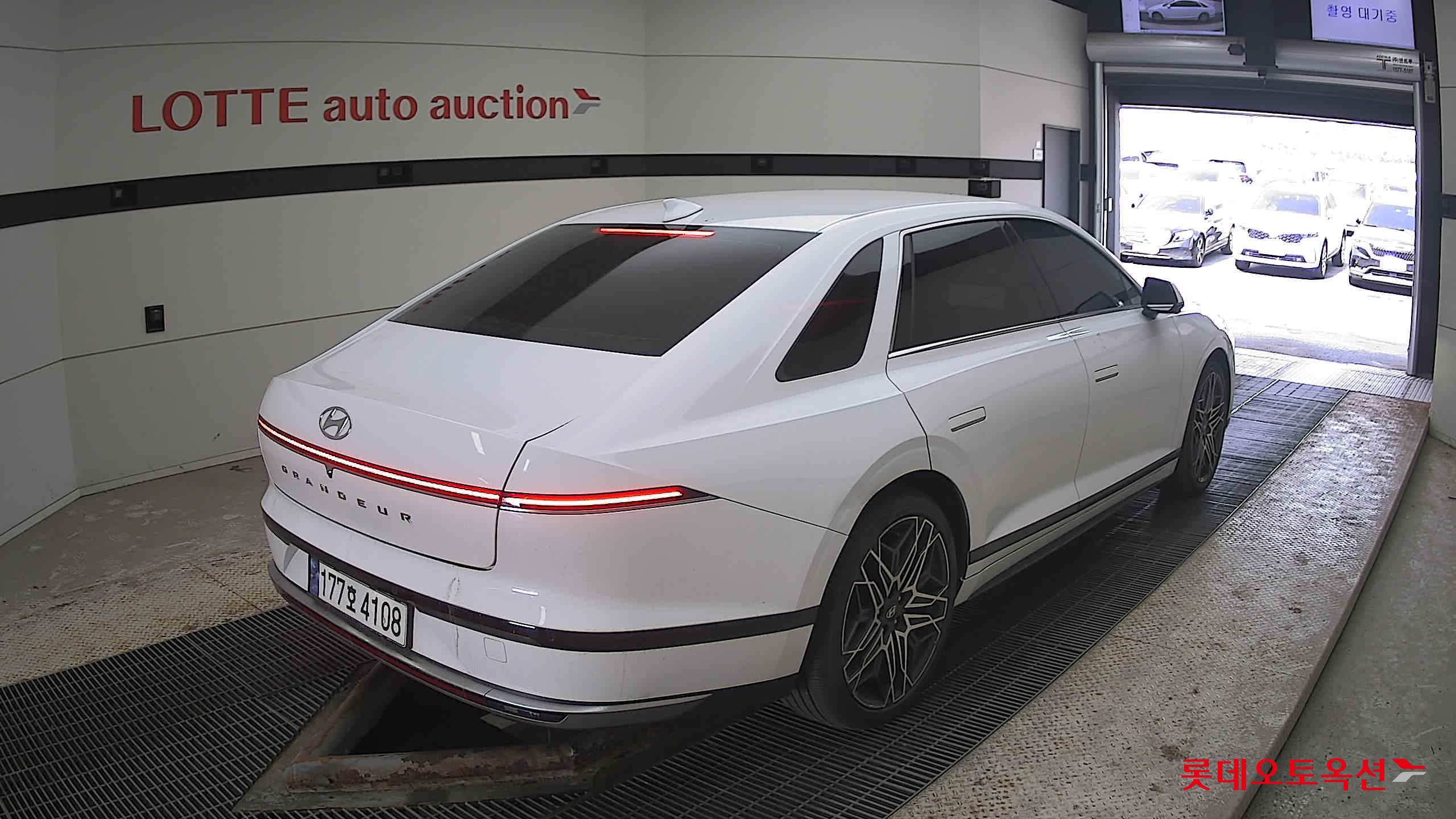 هيونداي أزيرا