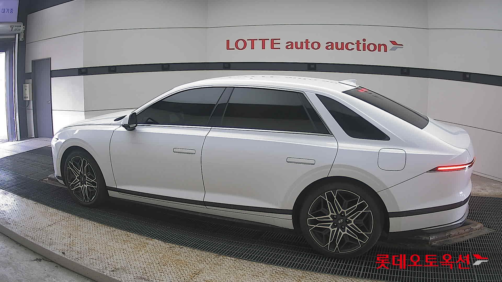 هيونداي أزيرا