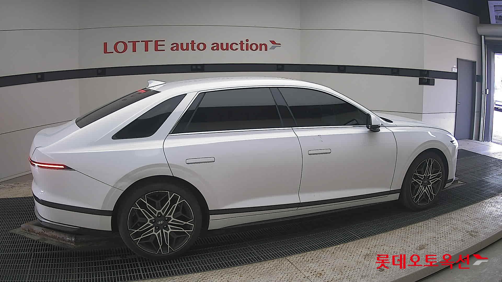 هيونداي أزيرا