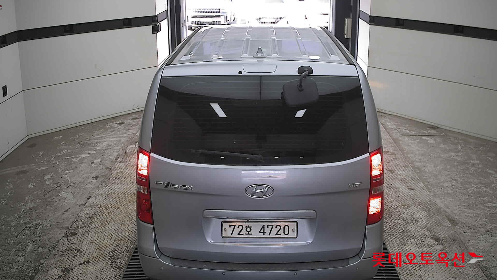 Hyundai Grand Starex - 17