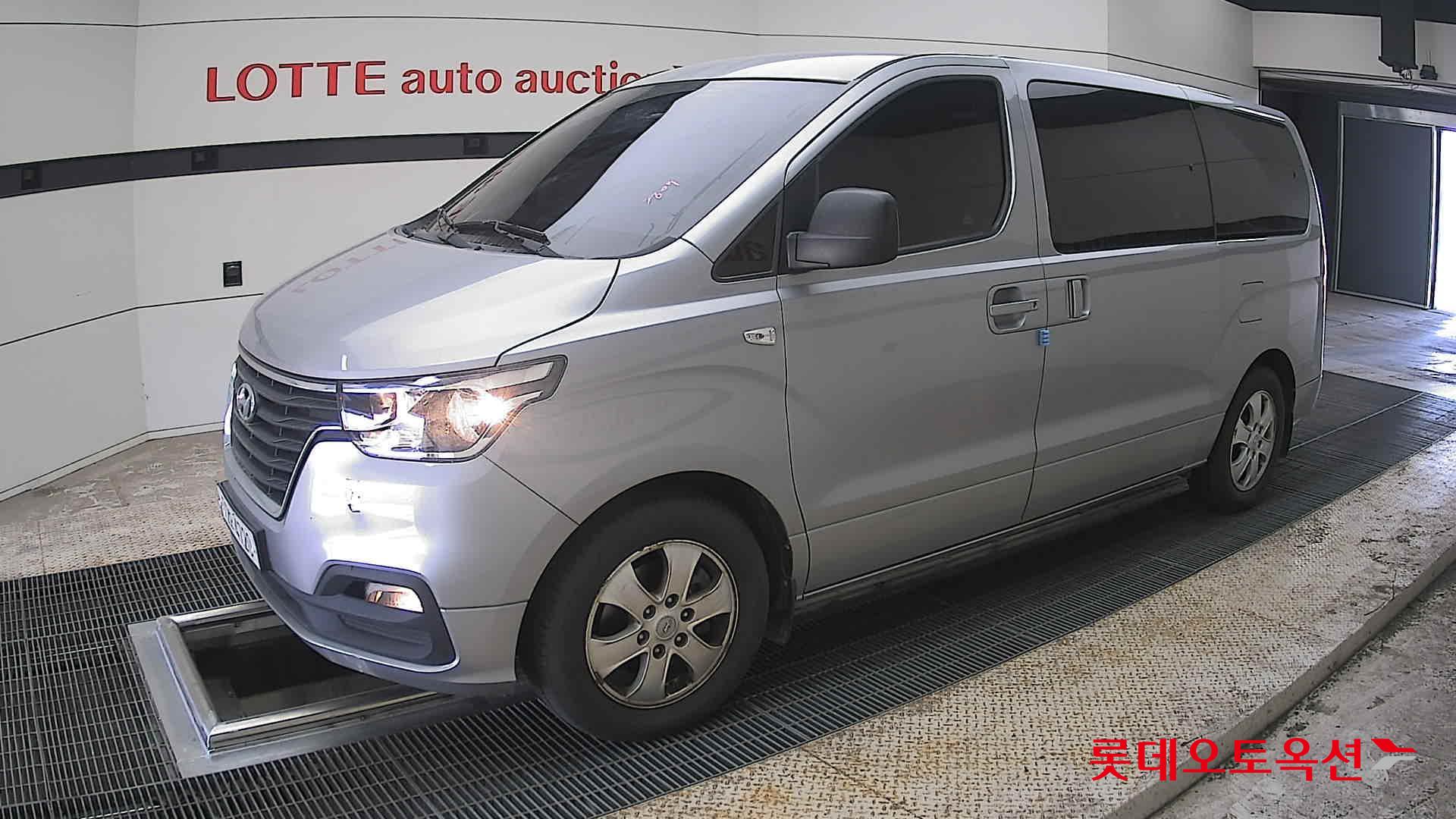 Hyundai Grand Starex - 11