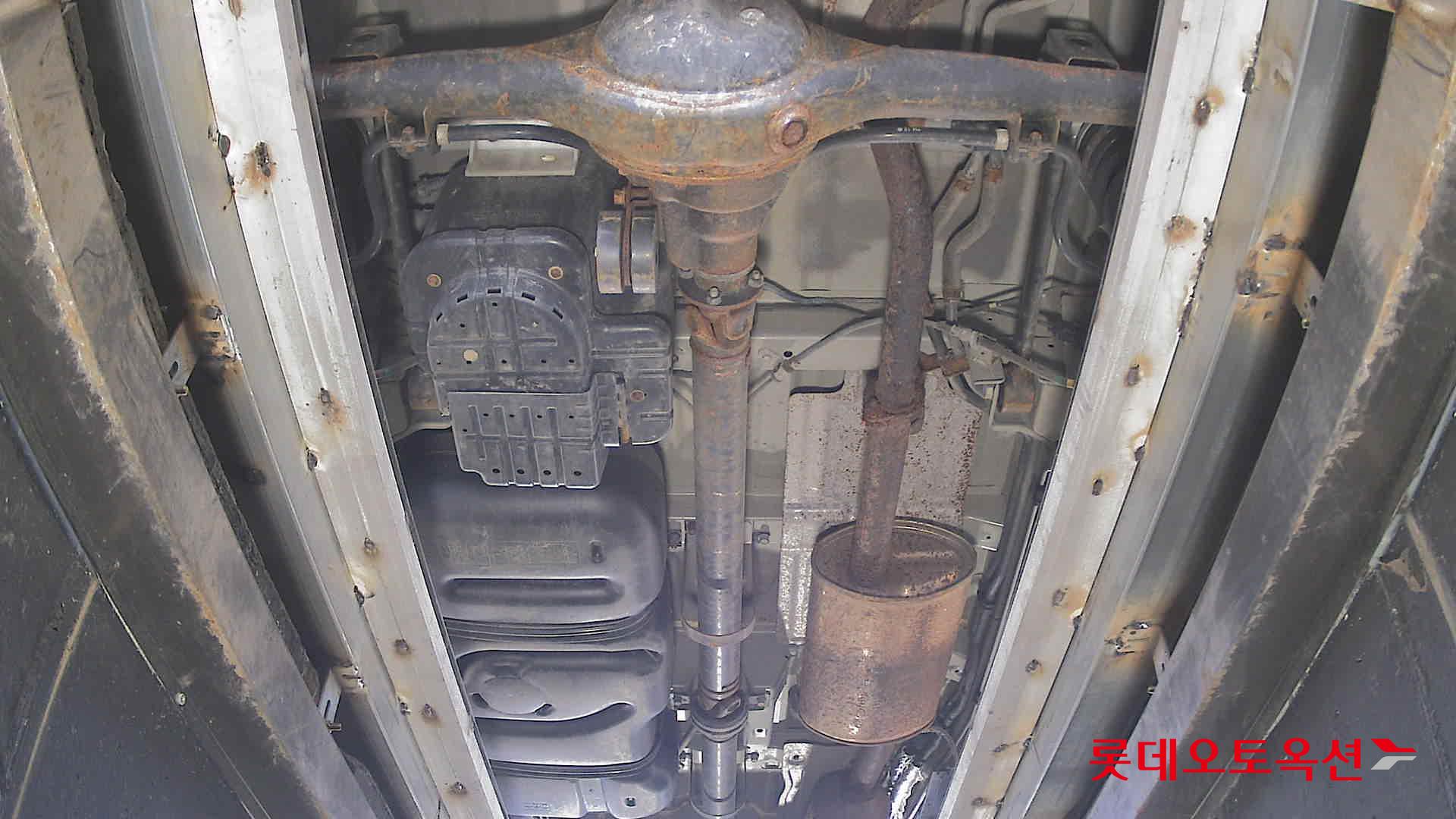 Hyundai Grand Starex - 2
