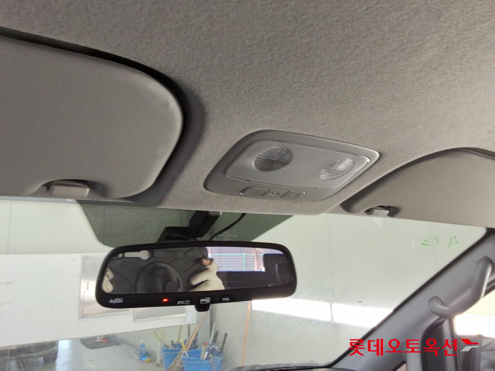 Hyundai Grand Starex - 31