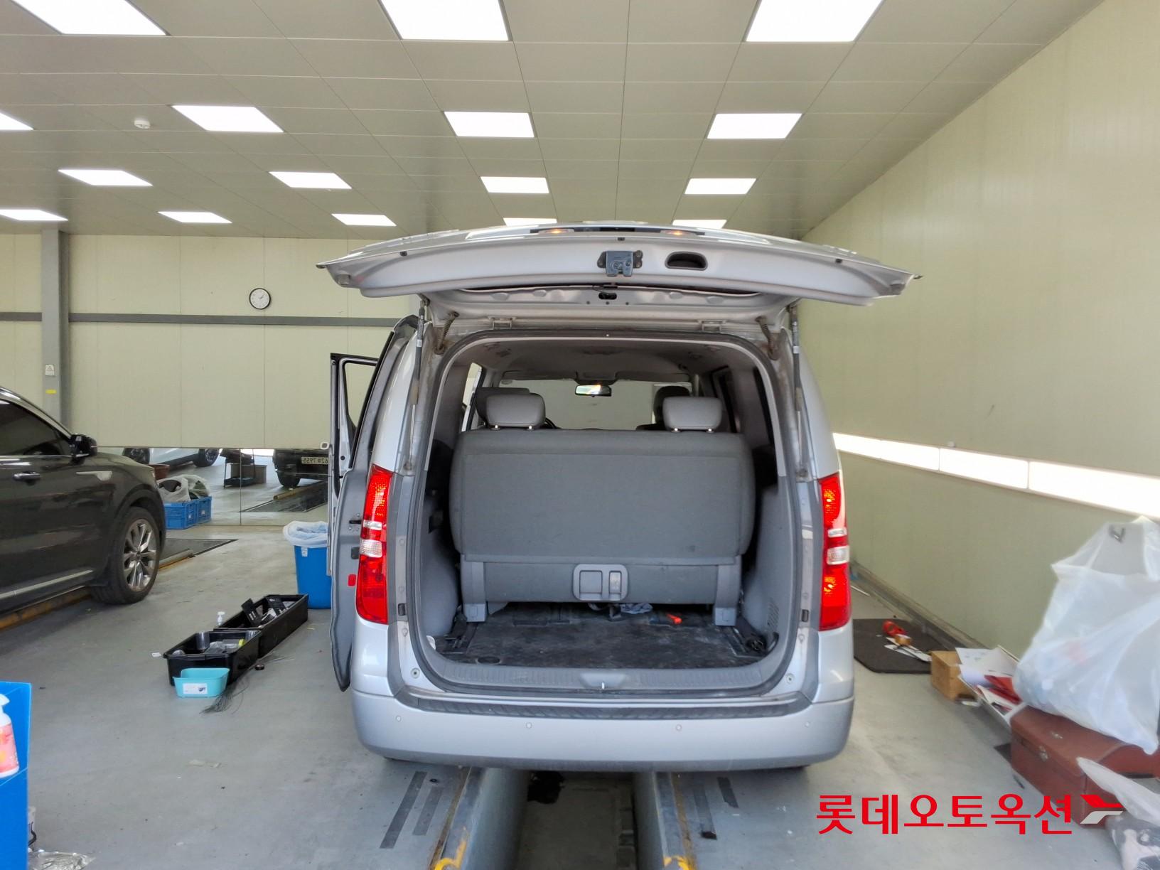 Hyundai Grand Starex - 9