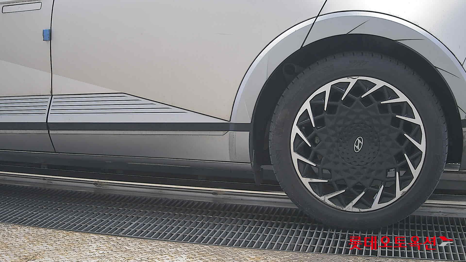 هيونداي أيونيك