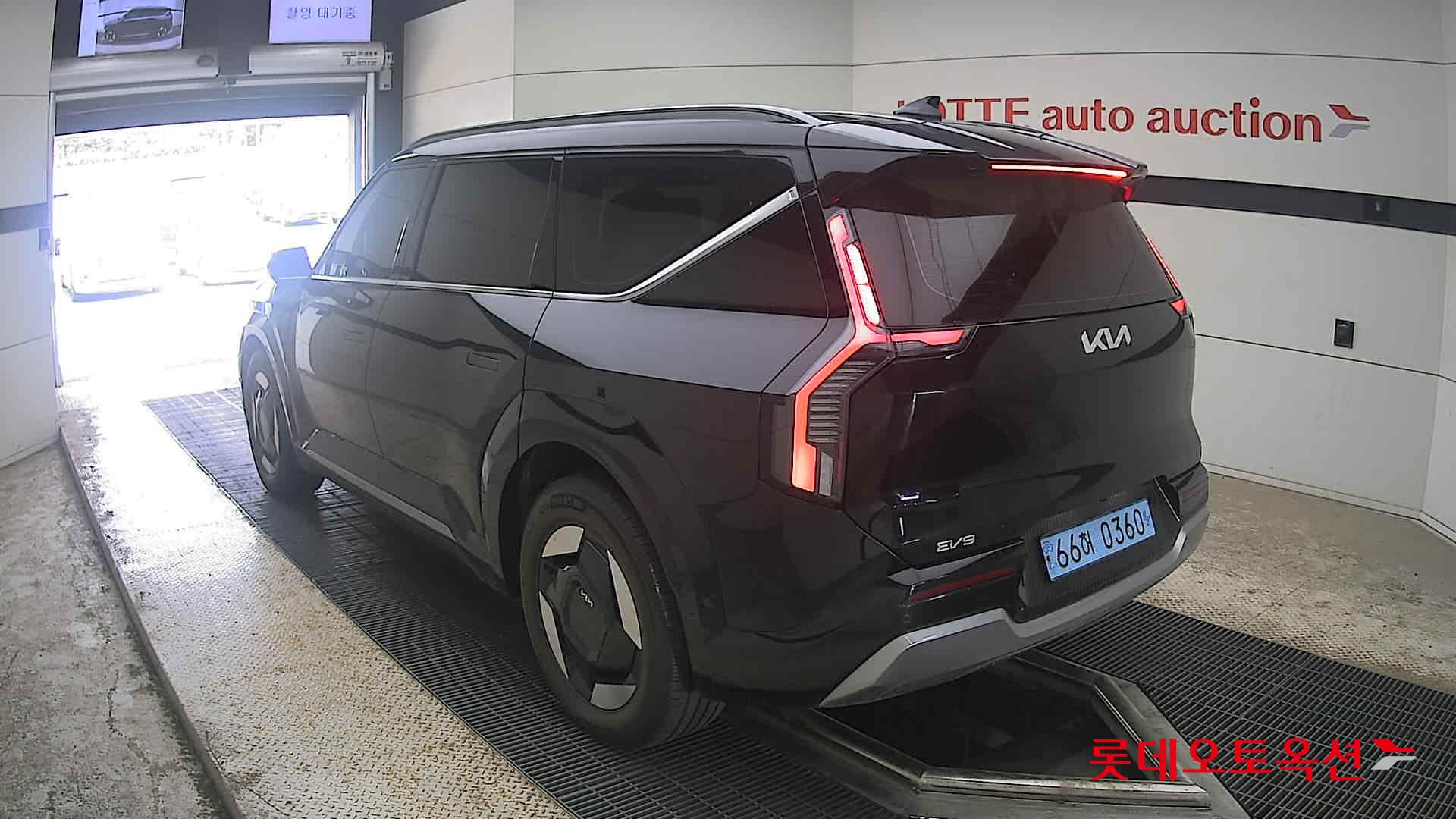 2024 - kia ev9