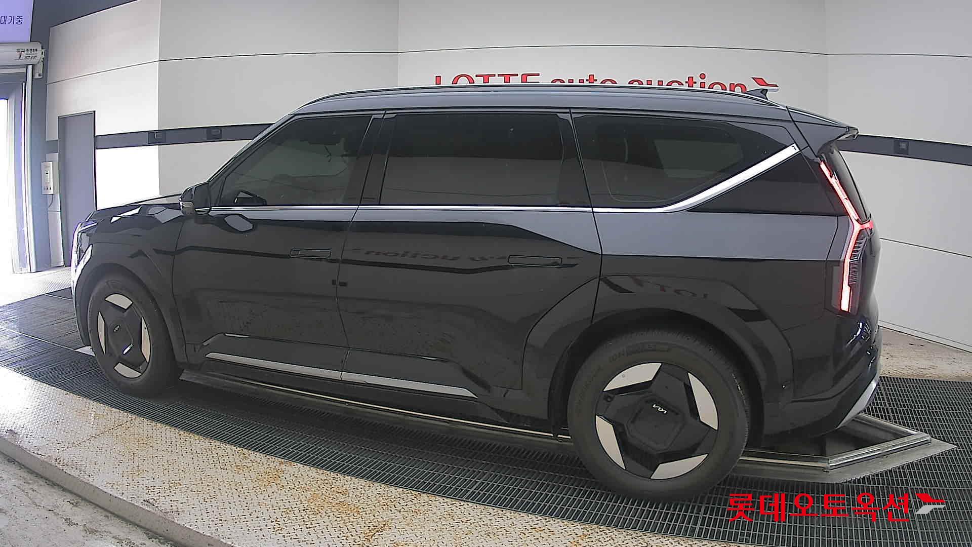 2024 - kia ev9