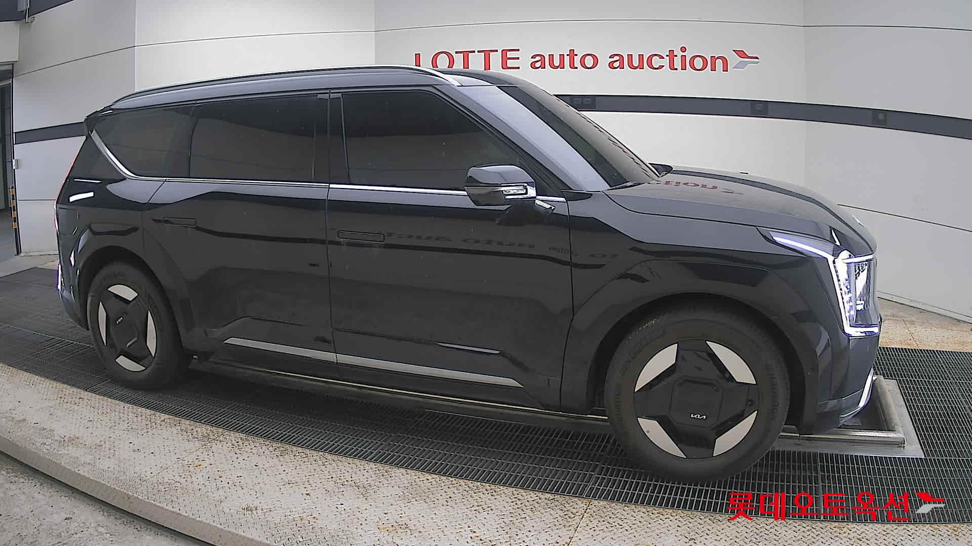 2024 - kia ev9