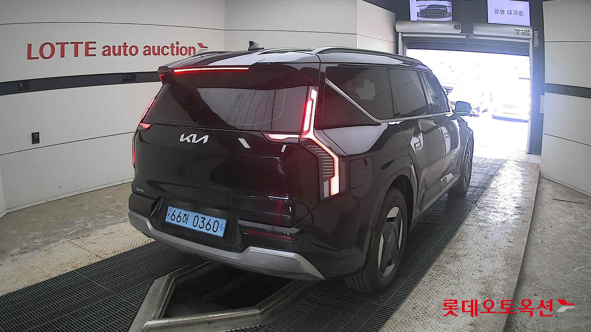 2024 - kia ev9