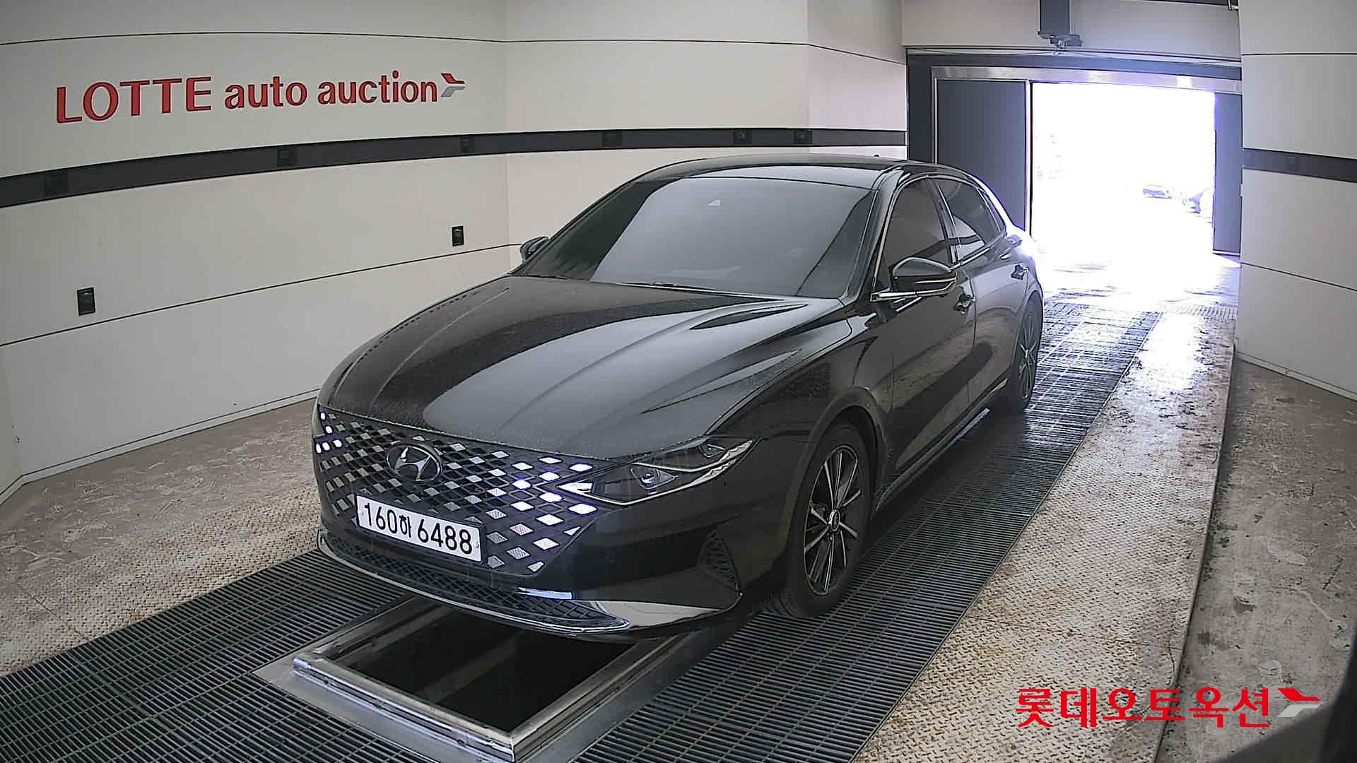 Hyundai Grandeur - 10