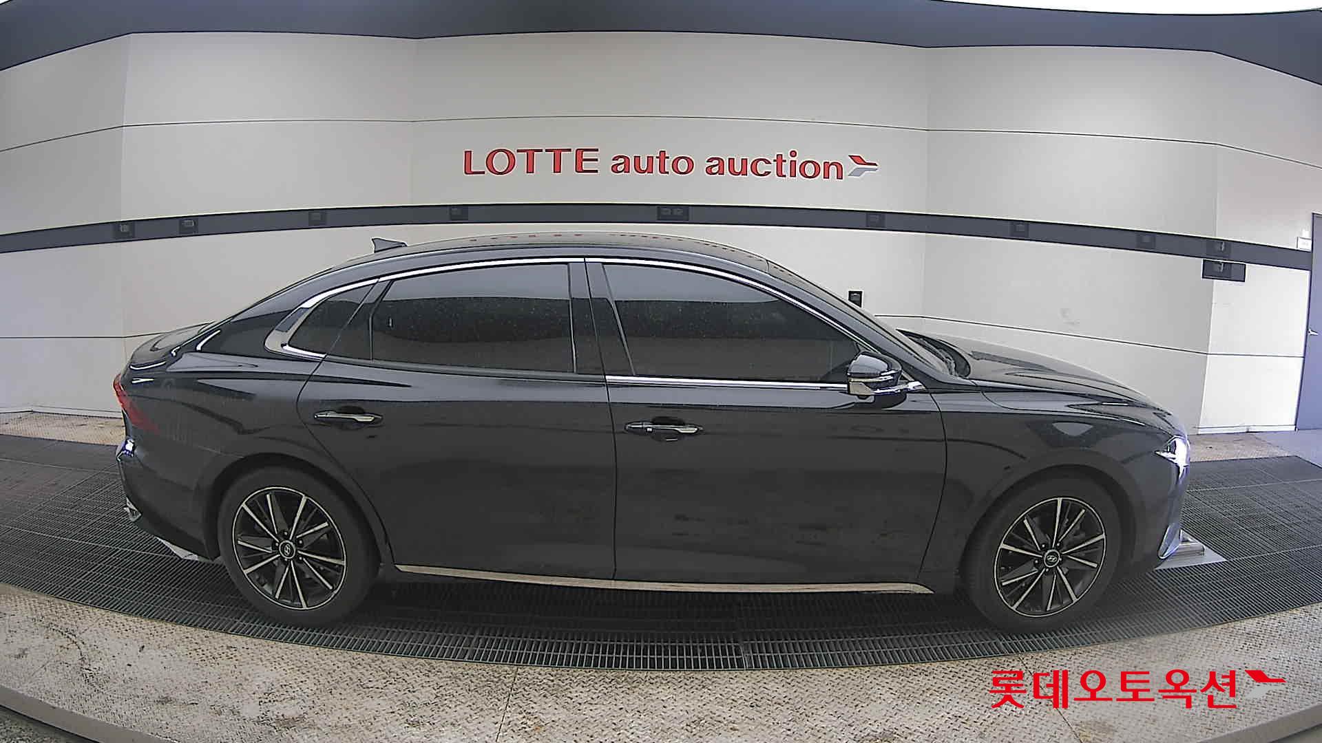 Hyundai Grandeur - 21