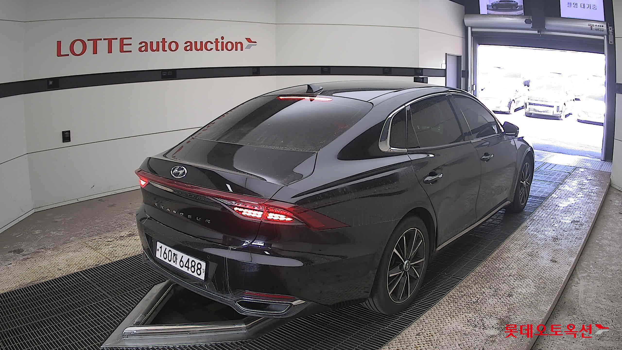 Hyundai Grandeur - 5