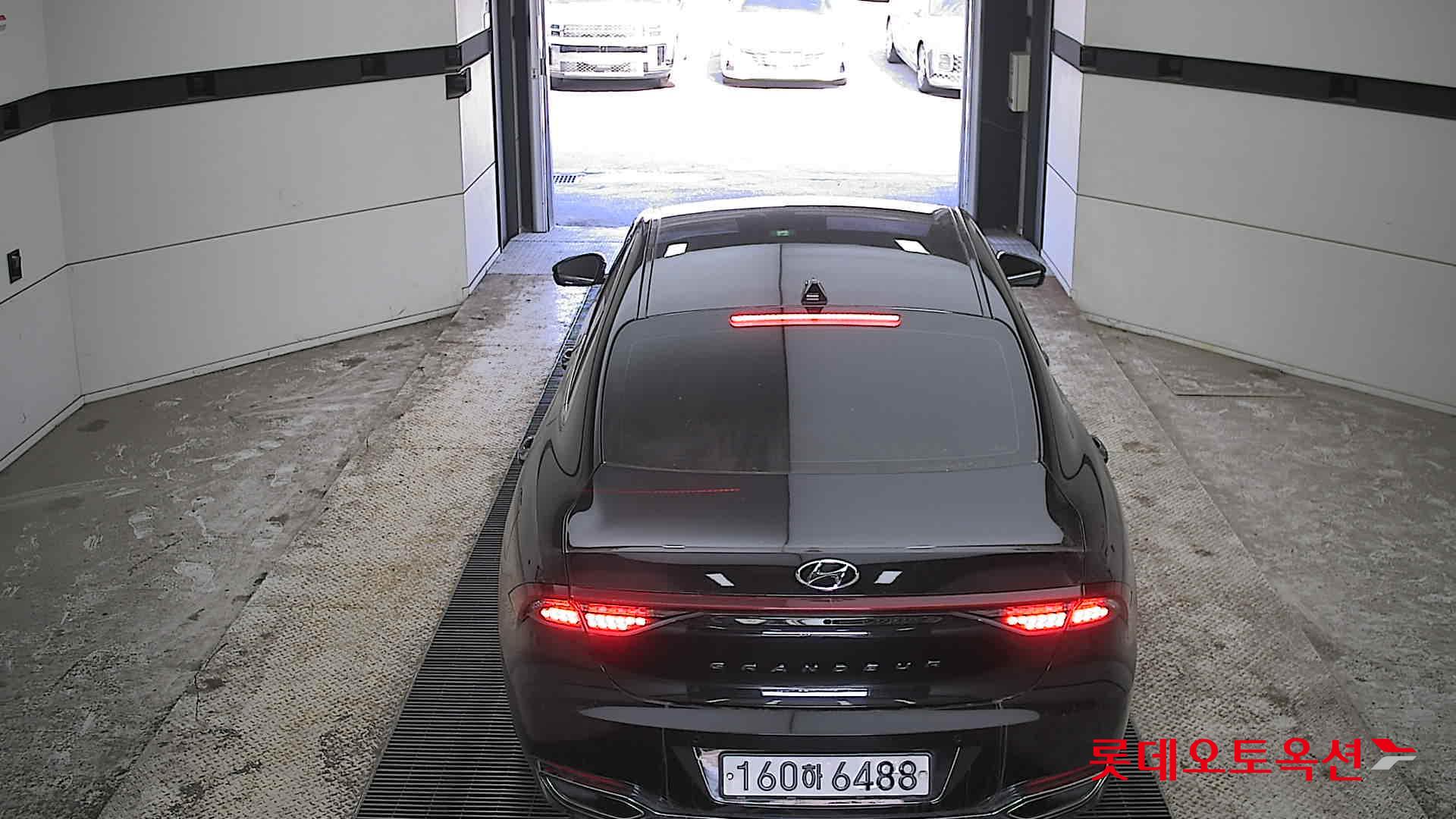 Hyundai Grandeur - 17