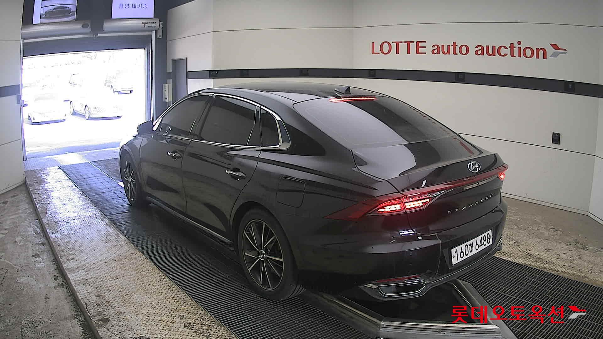 Hyundai Grandeur - 4